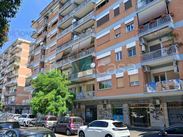 appartamento in vendita a Roma in zona Appio Claudio
