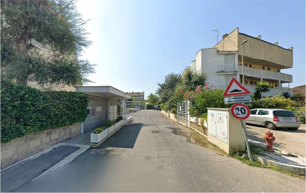 appartamento in vendita a Roma in zona Infernetto