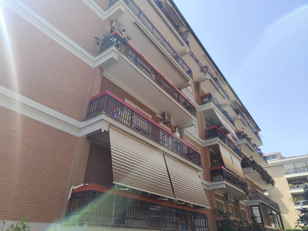 appartamento in vendita a Roma in zona Tuscolano