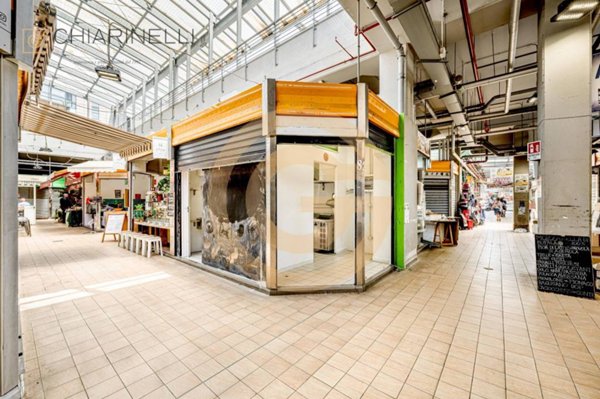 negozio in vendita a Roma in zona Rione Prati