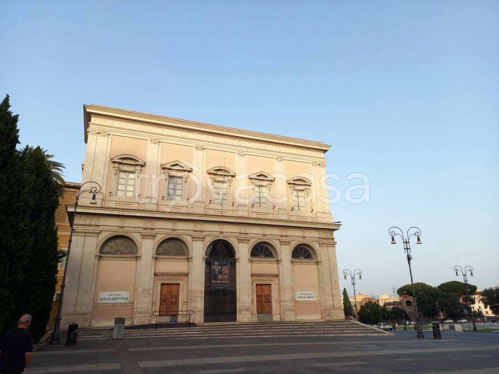 negozio in vendita a Roma in zona Celio