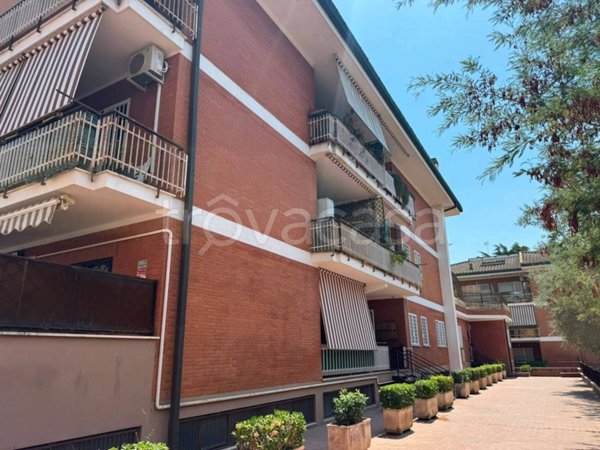 appartamento in vendita a Roma in zona Appio Claudio
