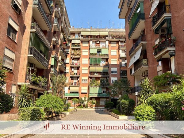 appartamento in vendita a Roma in zona Don Bosco
