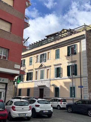 appartamento in vendita a Roma in zona Prenestino-Labicano