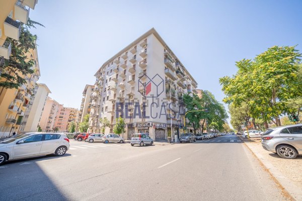 appartamento in vendita a Roma in zona Don Bosco