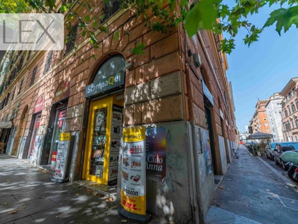negozio in vendita a Roma in zona Centro Storico