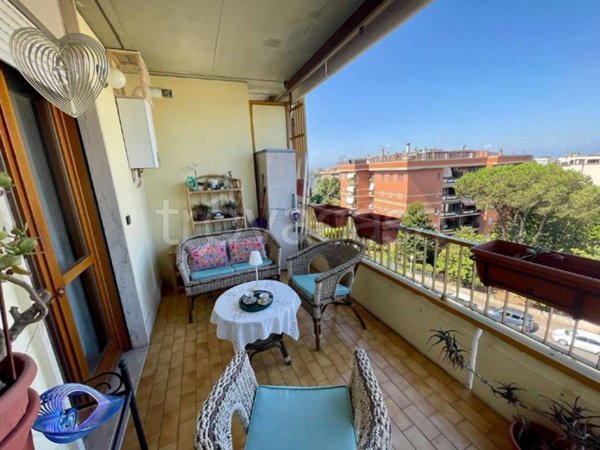 appartamento in vendita a Roma in zona Torrino