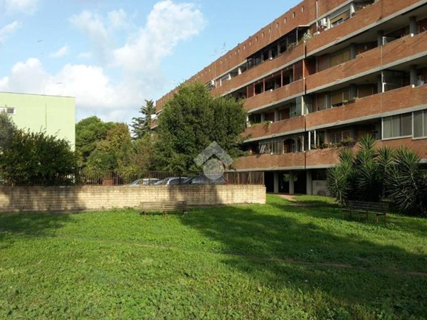 appartamento in vendita a Roma in zona Torrino