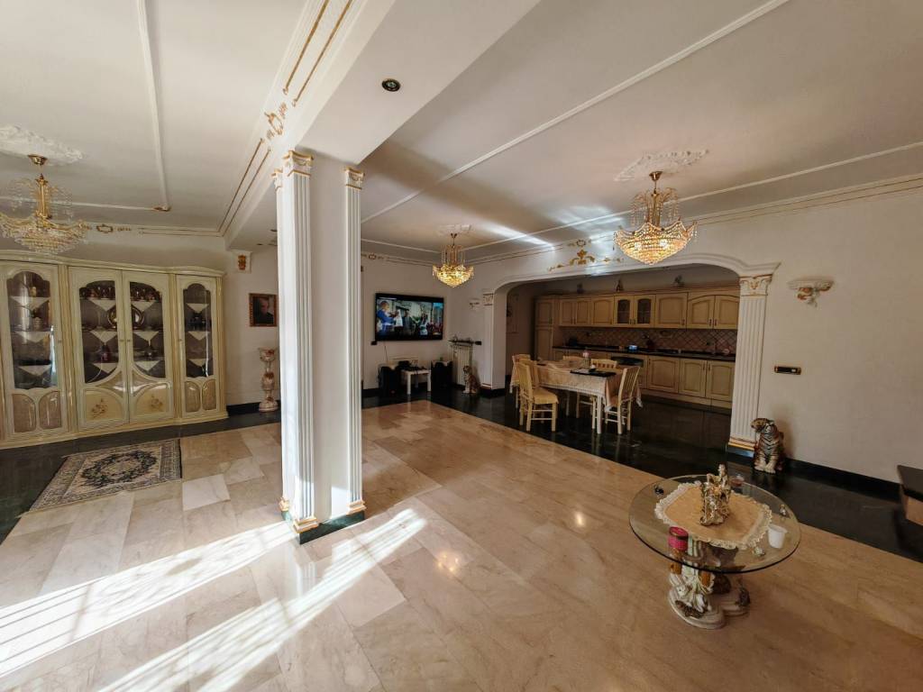 casa indipendente in vendita a Roma in zona Finocchio