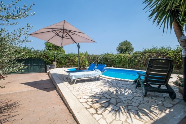 casa indipendente in vendita a Roma