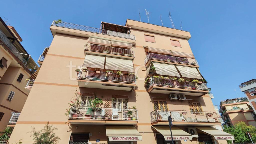 appartamento in vendita a Roma in zona Torrevecchia