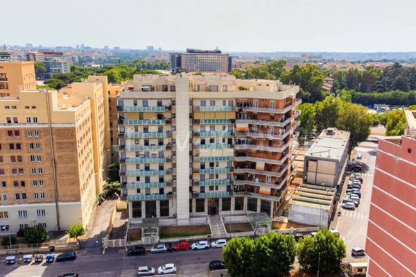 appartamento in vendita a Roma in zona Ardeatino