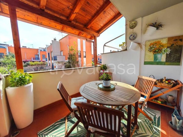 appartamento in vendita a Roma in zona Axa
