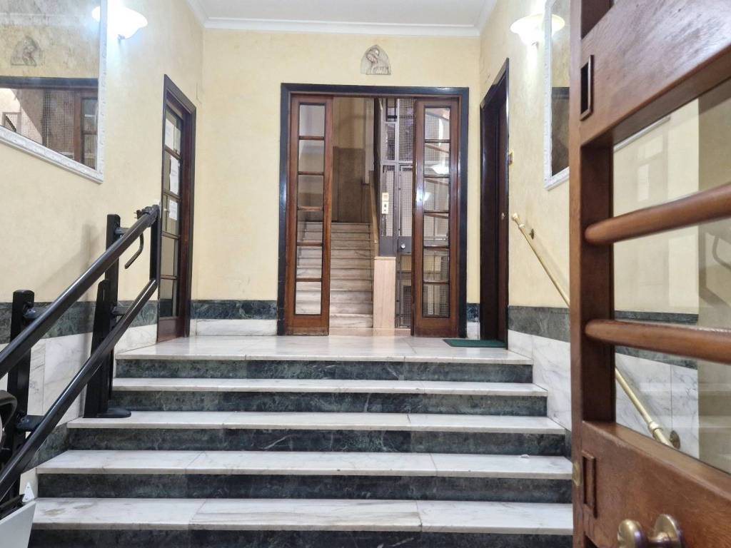 appartamento in vendita a Roma in zona Appio Latino