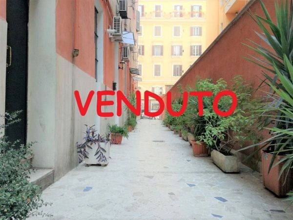 appartamento in vendita a Roma in zona Esquilino