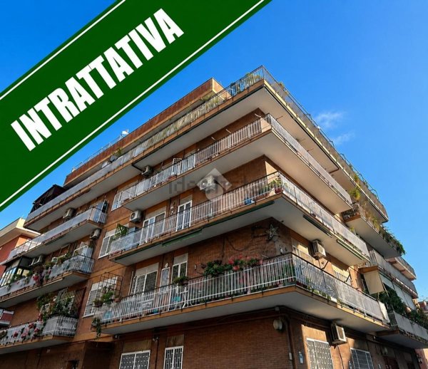 appartamento in vendita a Roma in zona Appio Claudio