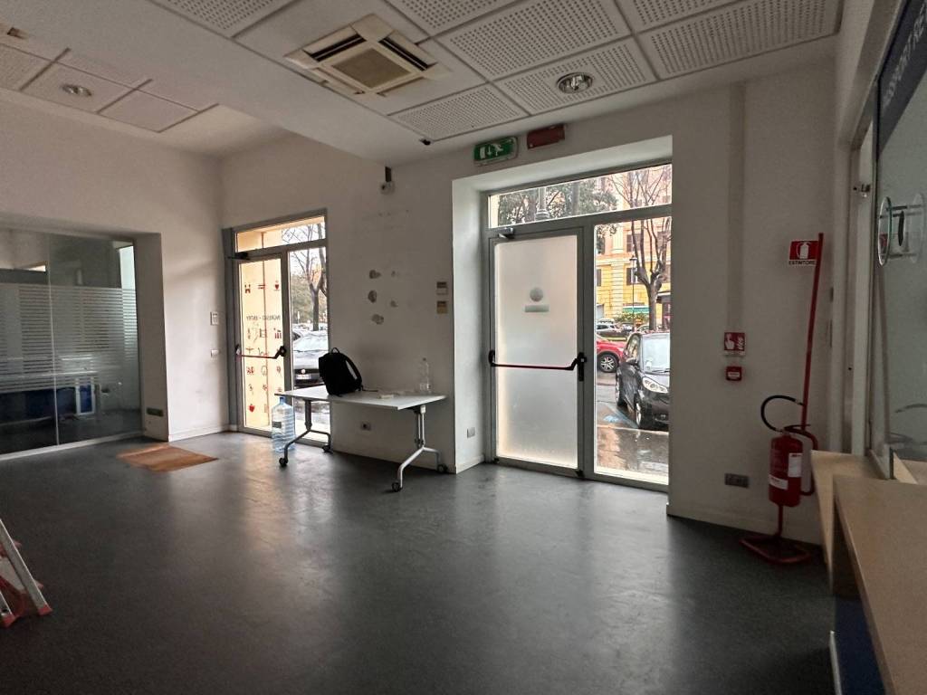 negozio in vendita a Roma in zona Tiburtino