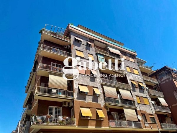 appartamento in vendita a Roma in zona Prenestino-Centocelle
