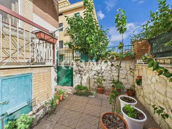 appartamento in vendita a Roma in zona Montespaccato