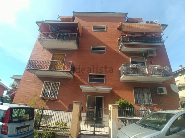 appartamento in vendita a Roma in zona Torrione Cerquetta