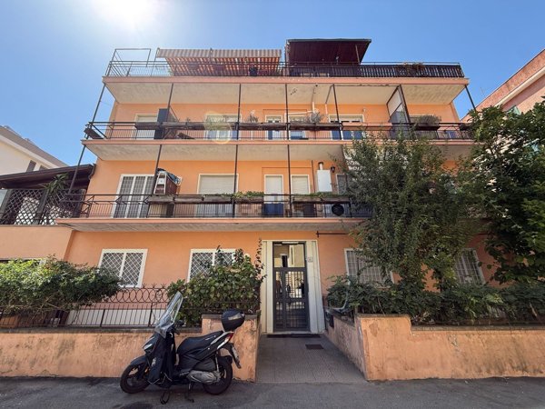 appartamento in vendita a Roma in zona Ottavia