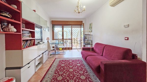 appartamento in vendita a Roma in zona Vitinia