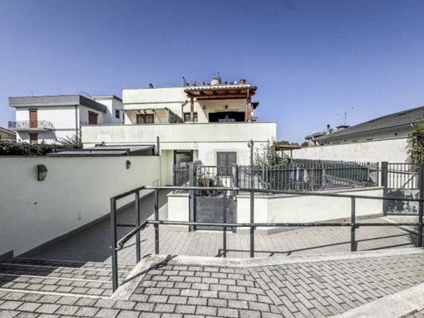 appartamento in vendita a Roma in zona Acilia