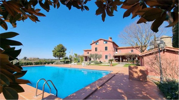 villa in vendita a Roma in zona Tomba di Nerone
