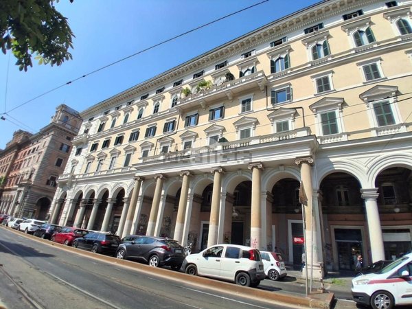 appartamento in vendita a Roma in zona Esquilino