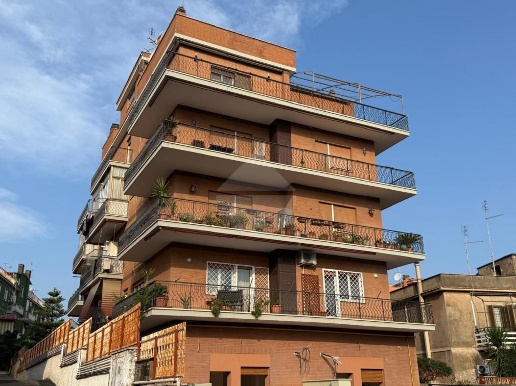 appartamento in vendita a Roma in zona Aurelio