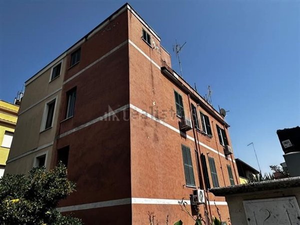 appartamento in vendita a Roma in zona Prenestino-Centocelle