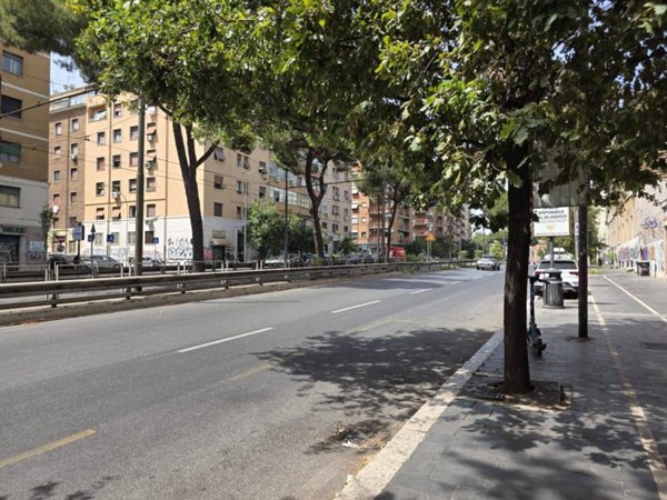 negozio in vendita a Roma in zona Tiburtino