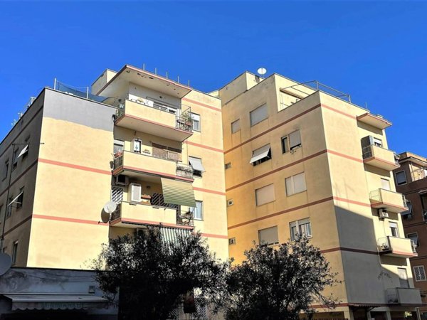 appartamento in vendita a Roma in zona Ostia