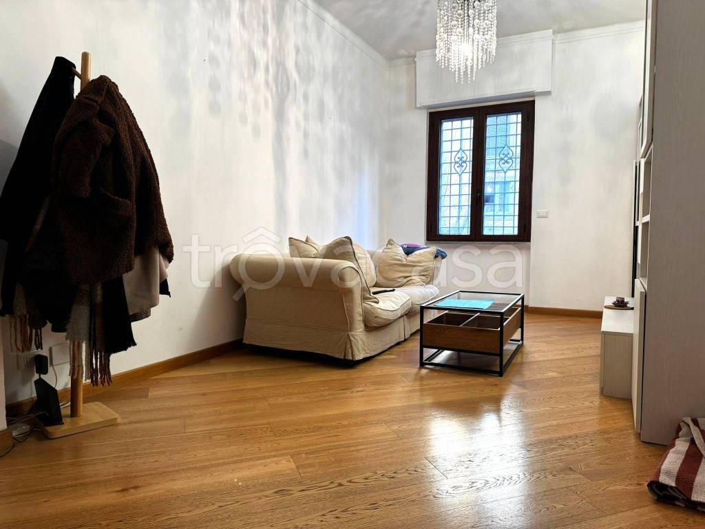 appartamento in vendita a Roma in zona Appio Latino