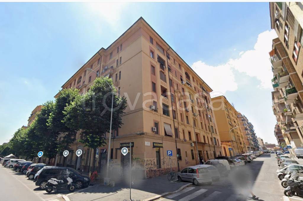 appartamento in vendita a Roma in zona Prenestino-Labicano