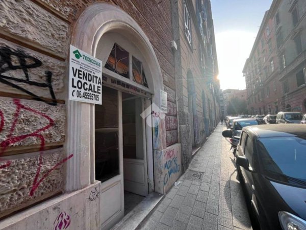 negozio in vendita a Roma in zona Tiburtino
