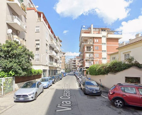 appartamento in vendita a Roma in zona Nomentano