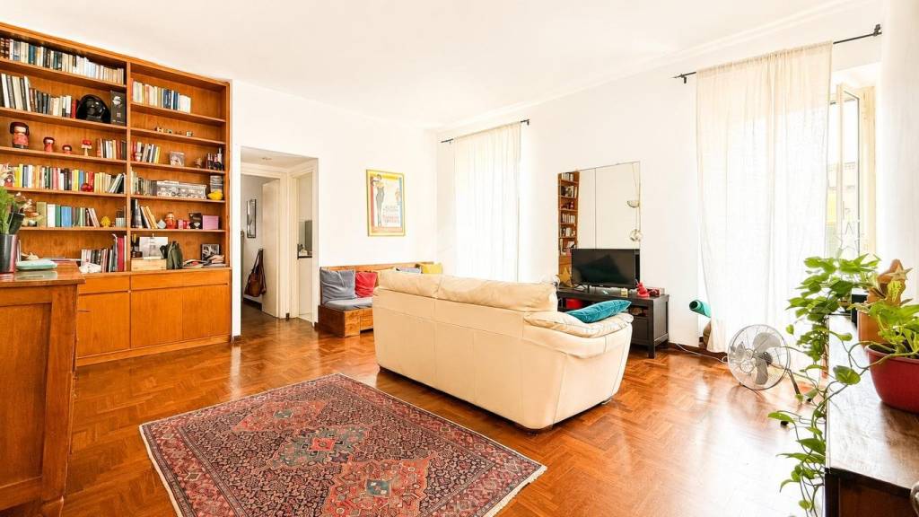 appartamento in vendita a Roma in zona Tuscolano