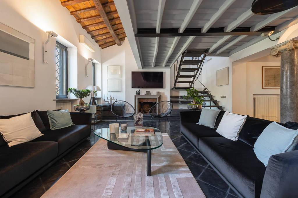 appartamento in vendita a Roma in zona Trastevere