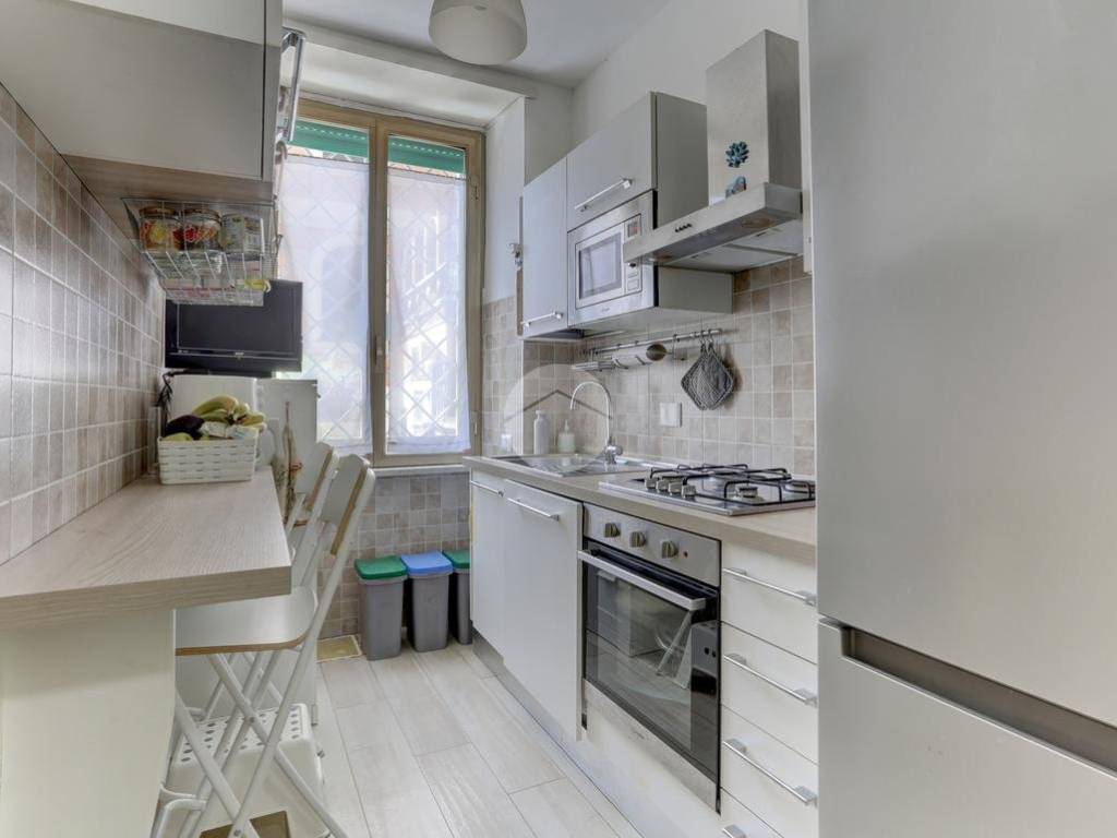 appartamento in vendita a Roma in zona Tuscolano