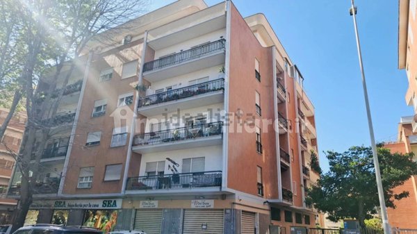 appartamento in vendita a Roma in zona Ostia