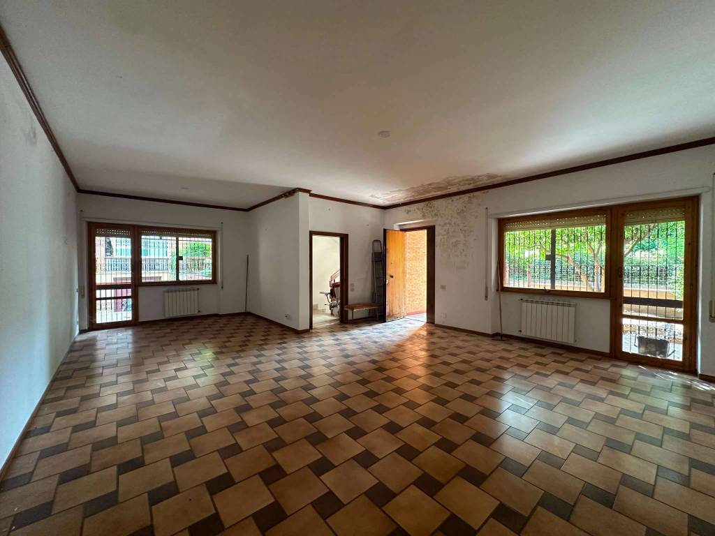casa indipendente in vendita a Roma in zona Casal Morena