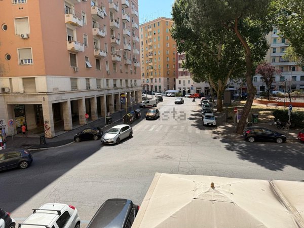 casa indipendente in vendita a Roma in zona Tuscolano