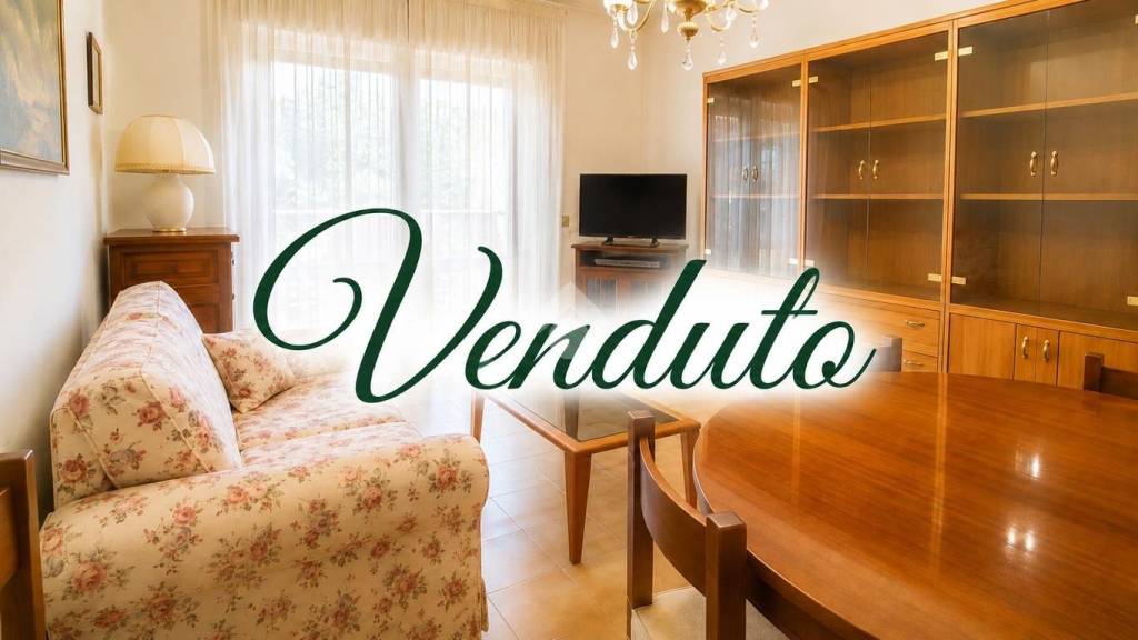 appartamento in vendita a Roma in zona Osteria del Curato