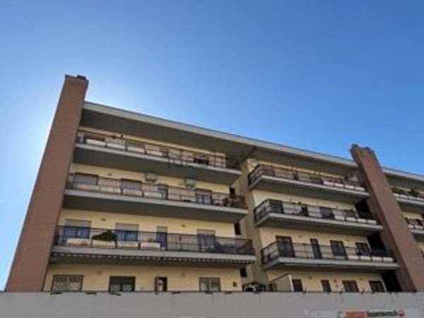 appartamento in vendita a Roma in zona Ostia