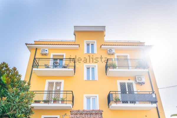 appartamento in vendita a Roma in zona Giardini di Corcolle
