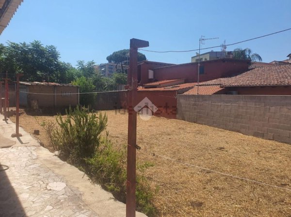 appartamento in vendita a Roma in zona Tuscolano