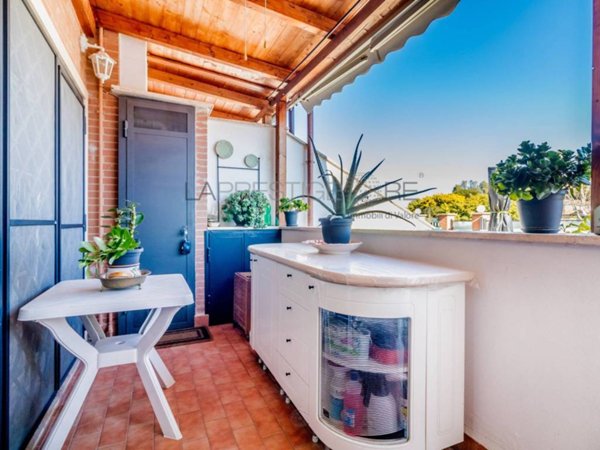 casa indipendente in vendita a Roma in zona Infernetto