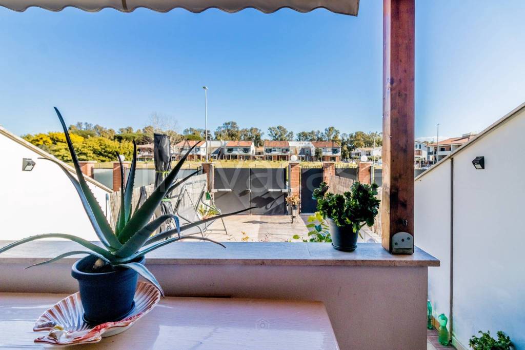 casa indipendente in vendita a Roma in zona Infernetto