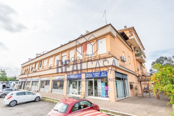 appartamento in vendita a Roma in zona Romanina